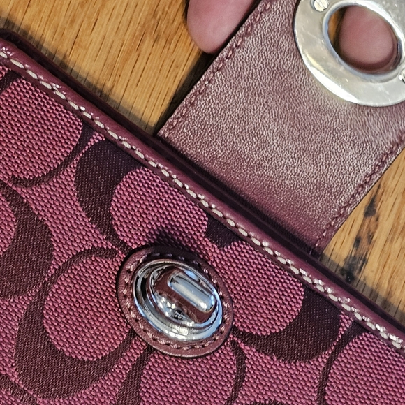 COACH Signature C canvas and leather wallet EUC - Picture 5 of 11